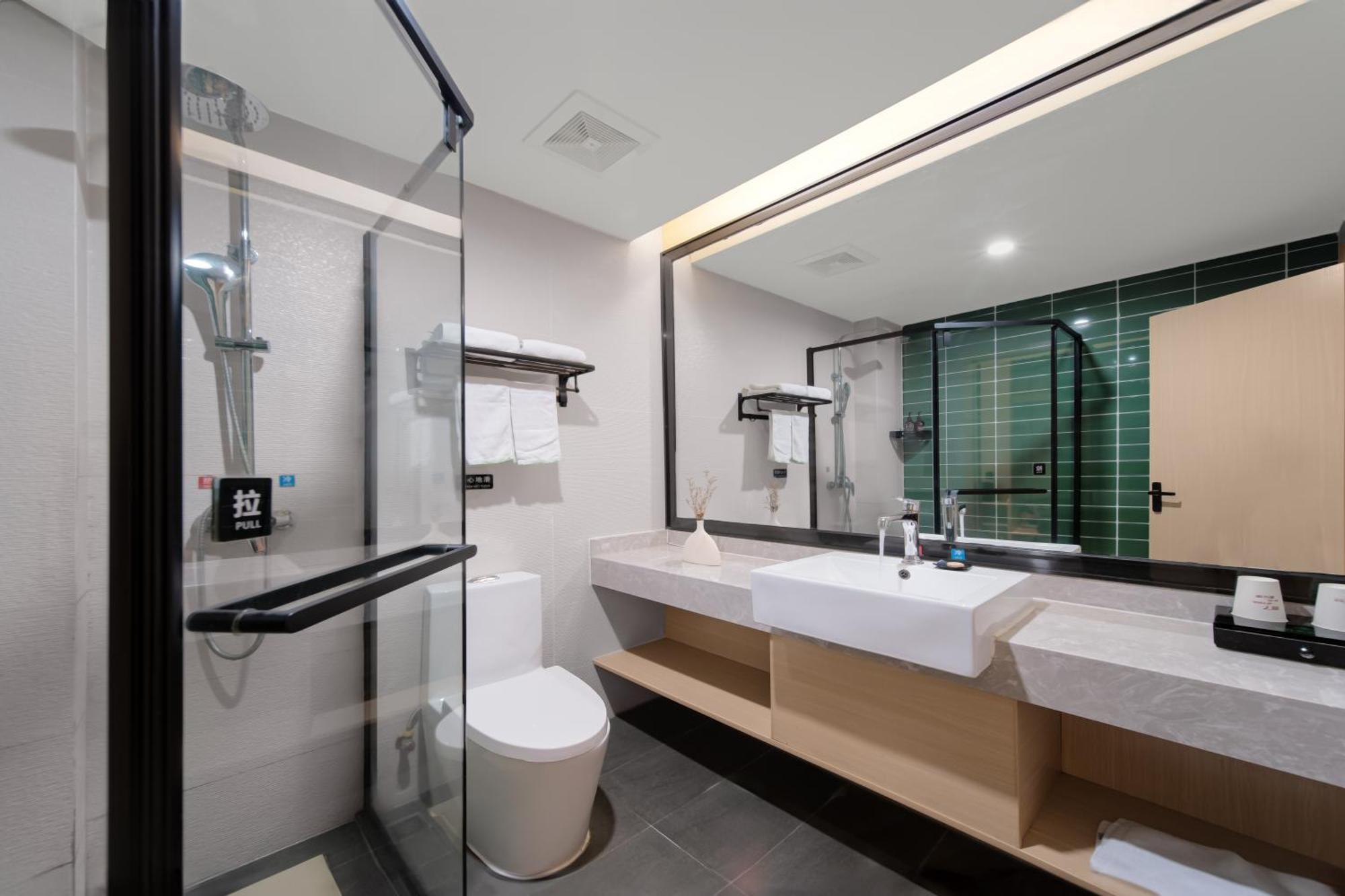 Bai Ling Hotel Наньнин Экстерьер фото